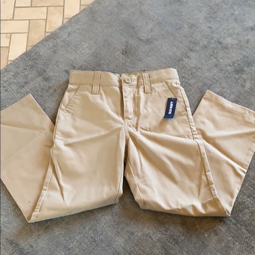 🆕 straight leg khakis